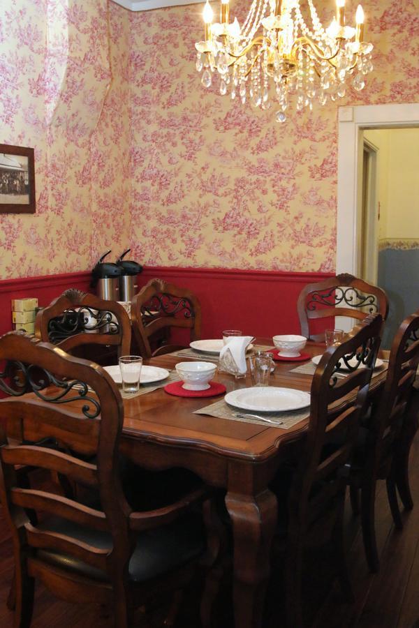 Skye Cottage Bed & Breakfast Central City Exterior foto